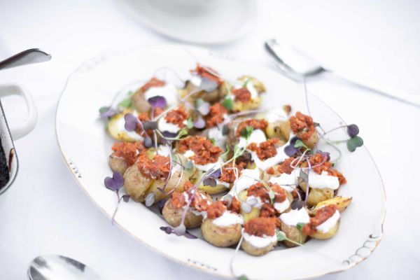 Smashed Potatoes mit Kastanien Tomaten Pesto